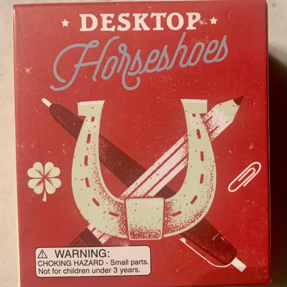 Desktop Horseshoes Game Set